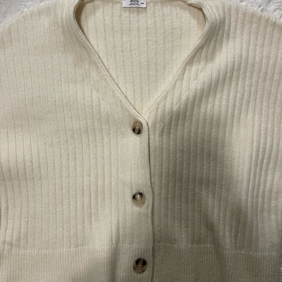 Arden’s sweater (women’s size medium) - Picture 1 of 3